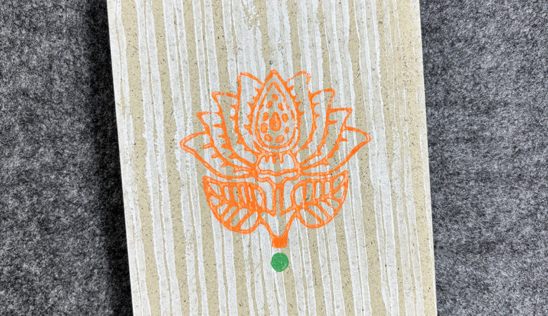 Graspapier-Postkarte Blockprint Blume