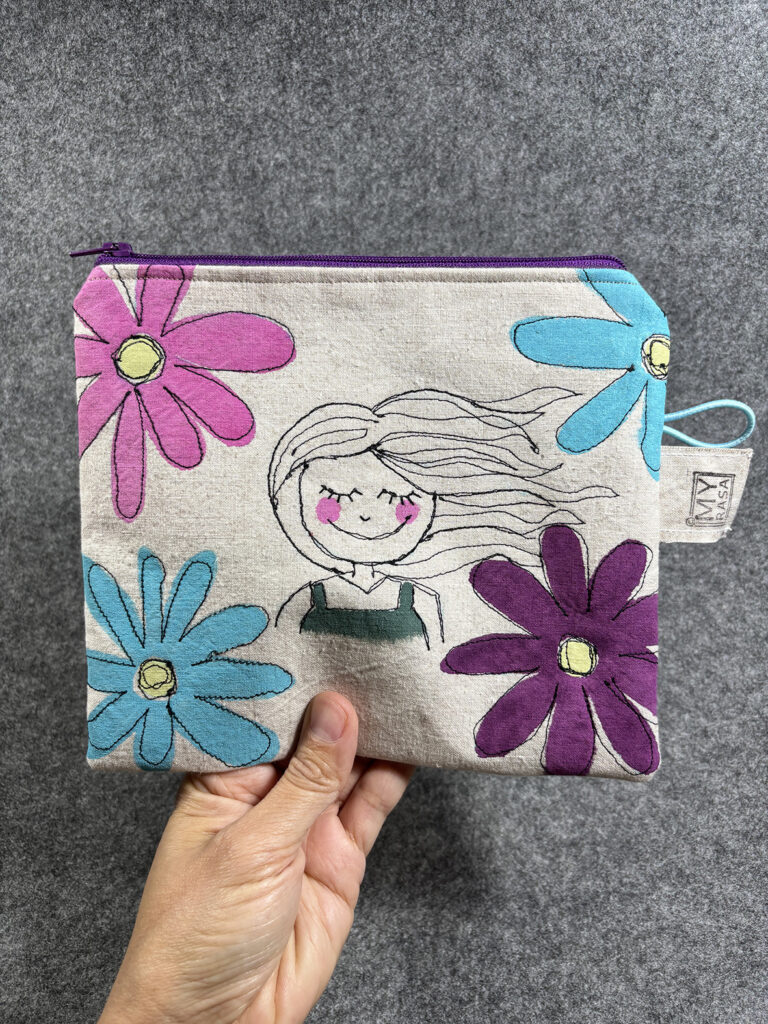 Pouch Mädchen Blumen Einzelstück