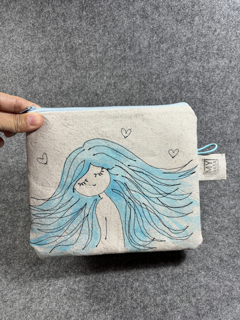 Pouch Mädchen blau Einzelstück